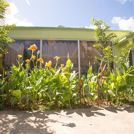 G.T. Guest House Garapan Buitenkant foto