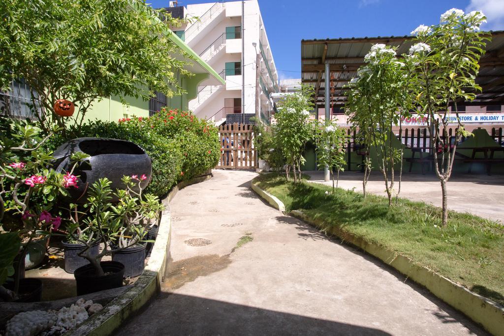 G.T. Guest House Garapan Buitenkant foto
